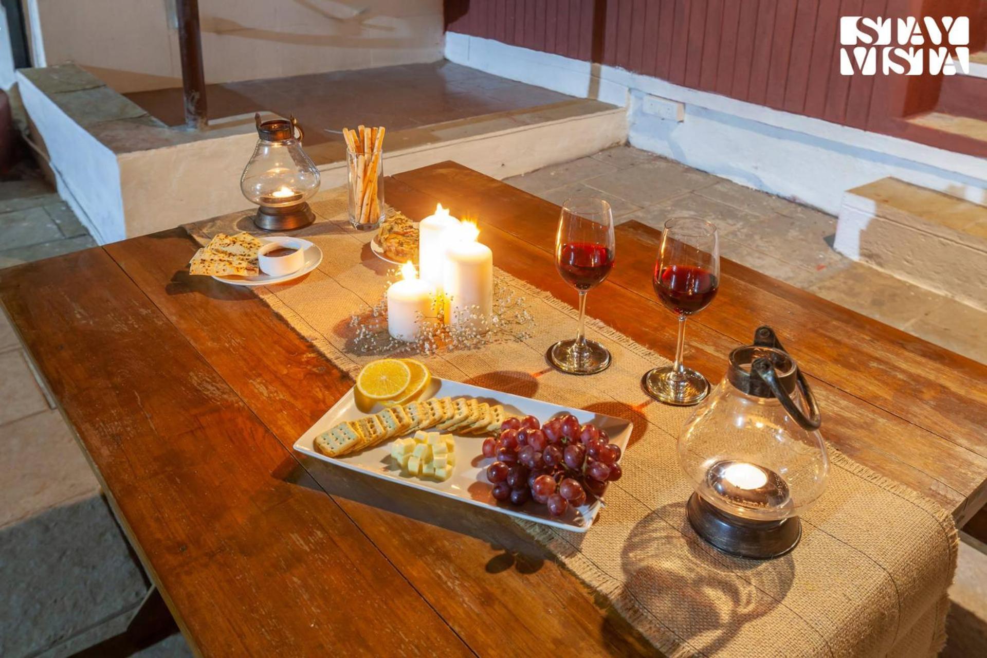 Stayvista'S Firefly Mountain Retreat - Villa With Private Pool, Gazebo & Terrace Карджат Екстер'єр фото