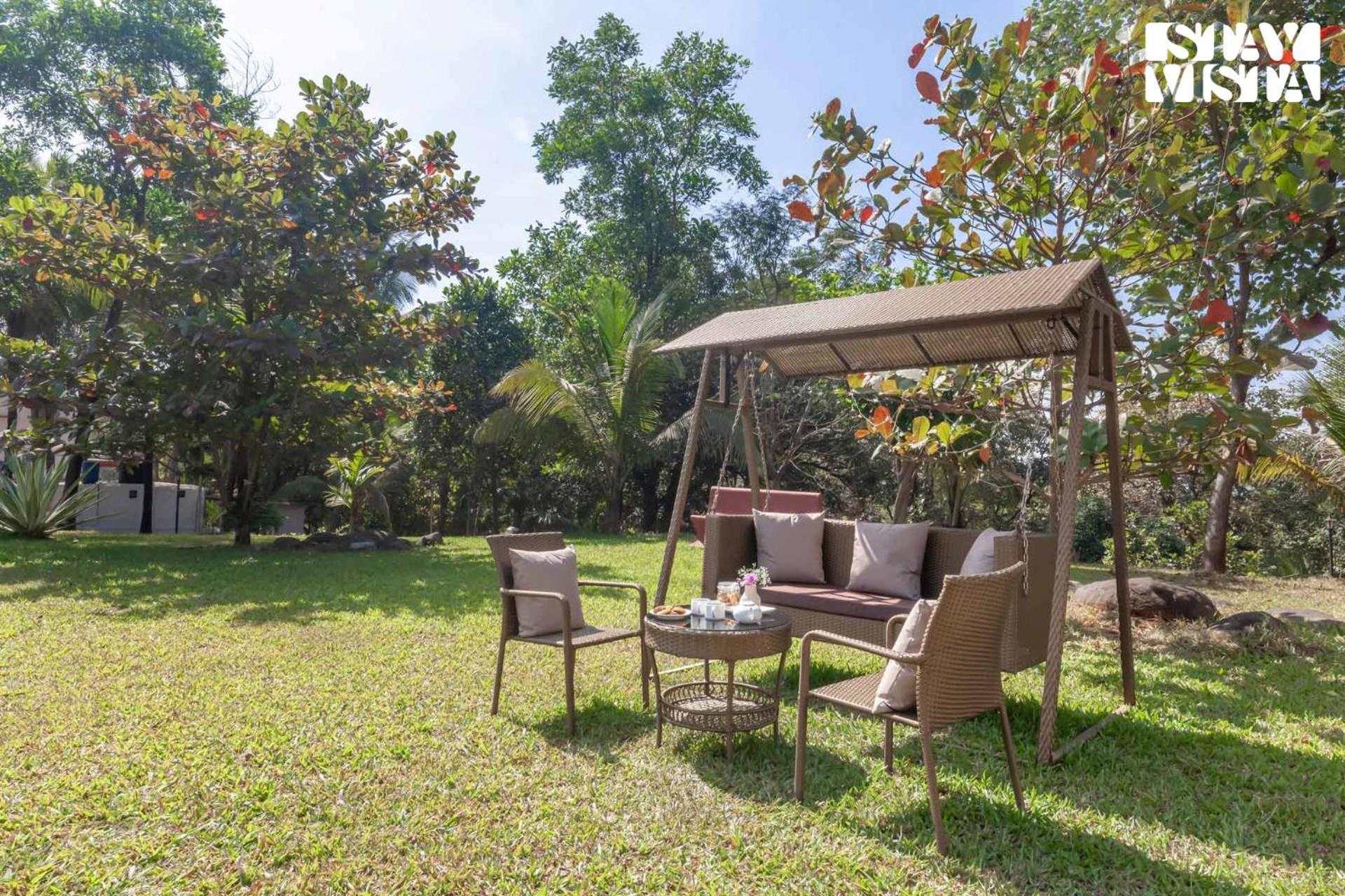 Stayvista'S Firefly Mountain Retreat - Villa With Private Pool, Gazebo & Terrace Карджат Екстер'єр фото