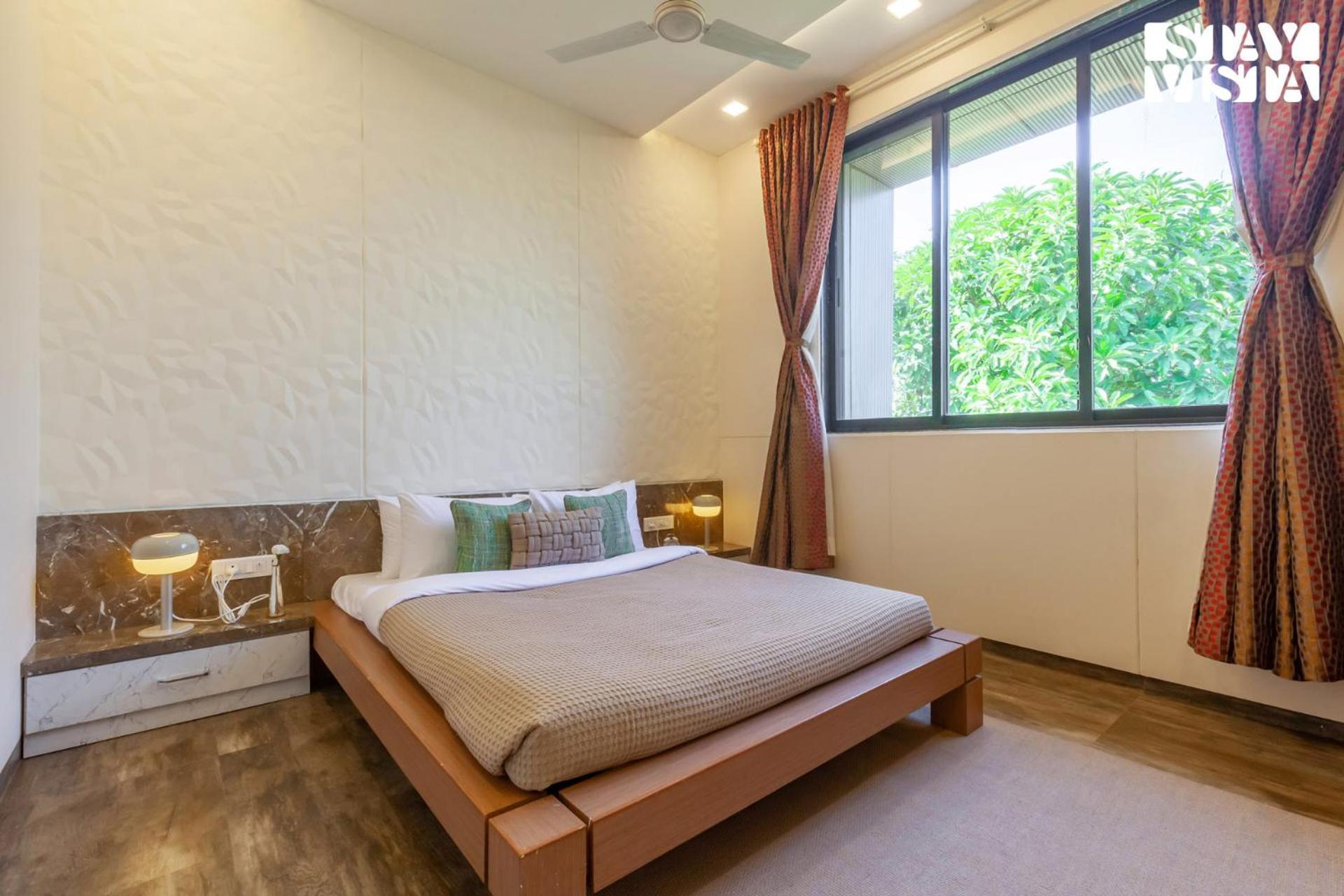 Stayvista'S Firefly Mountain Retreat - Villa With Private Pool, Gazebo & Terrace Карджат Екстер'єр фото